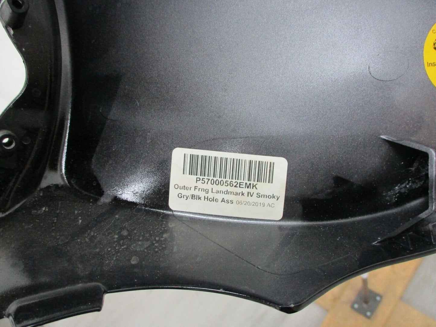Harley Davidson OEM Fairing Landmark IV Smoky/Black Hole 57000562EMK