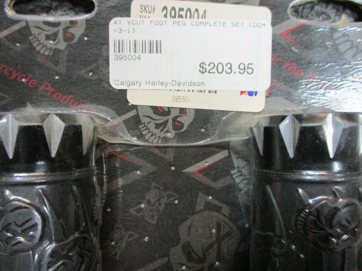 Xtreme Machine V Cut Foot Pegs for Harley Davidson