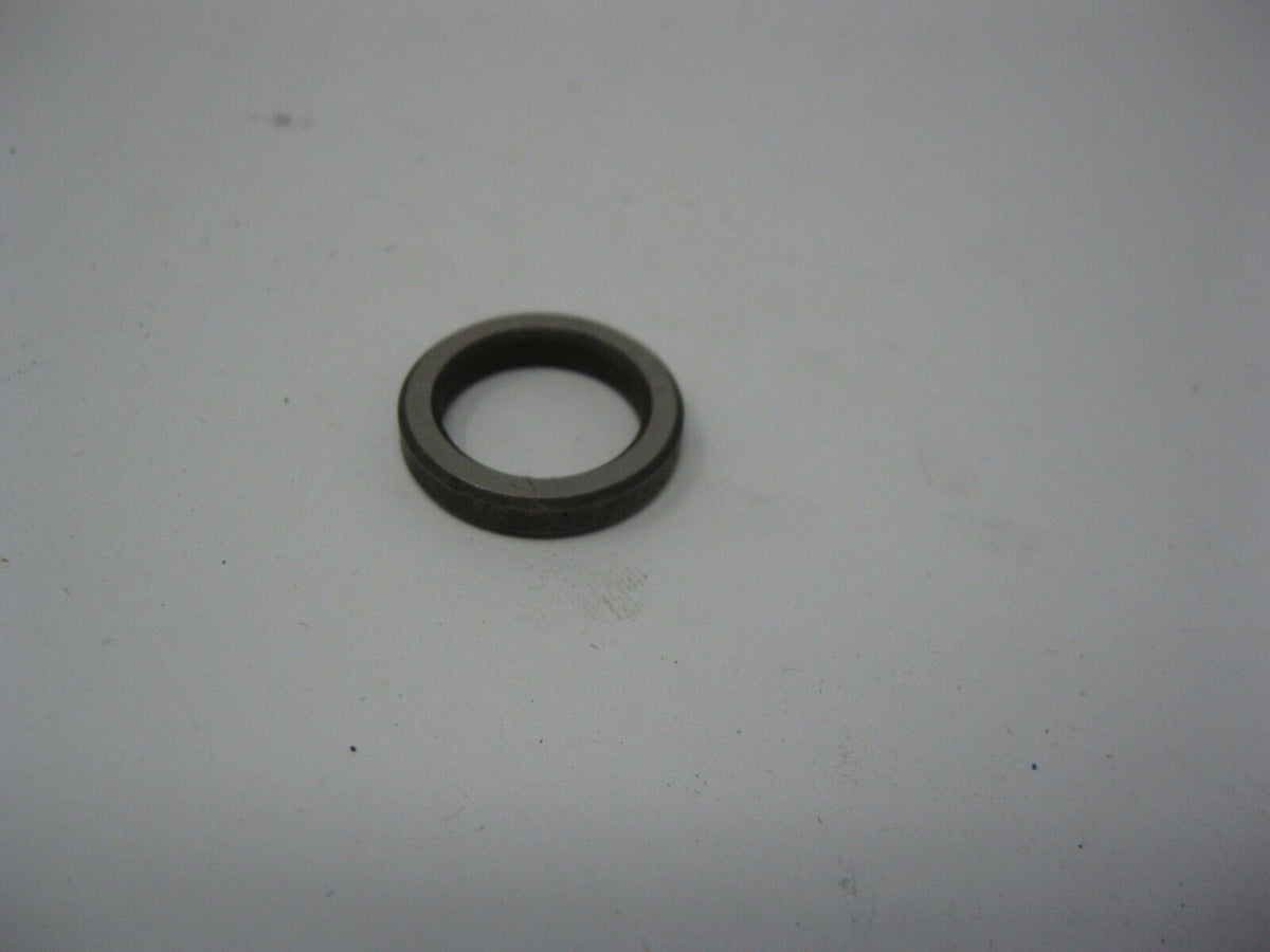DeWALT OEM Spacer 147196-00 (DW131/130/140) Black and Decker for Handle Drill