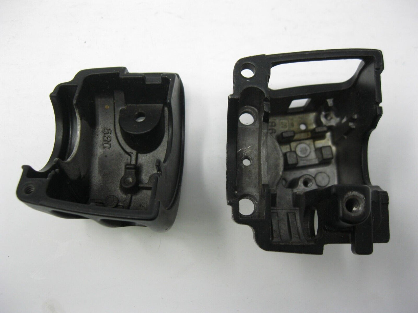 Harley Davidson OEM 08-13 FLH/FLT Touring Right Switch Housing Black 71553-08