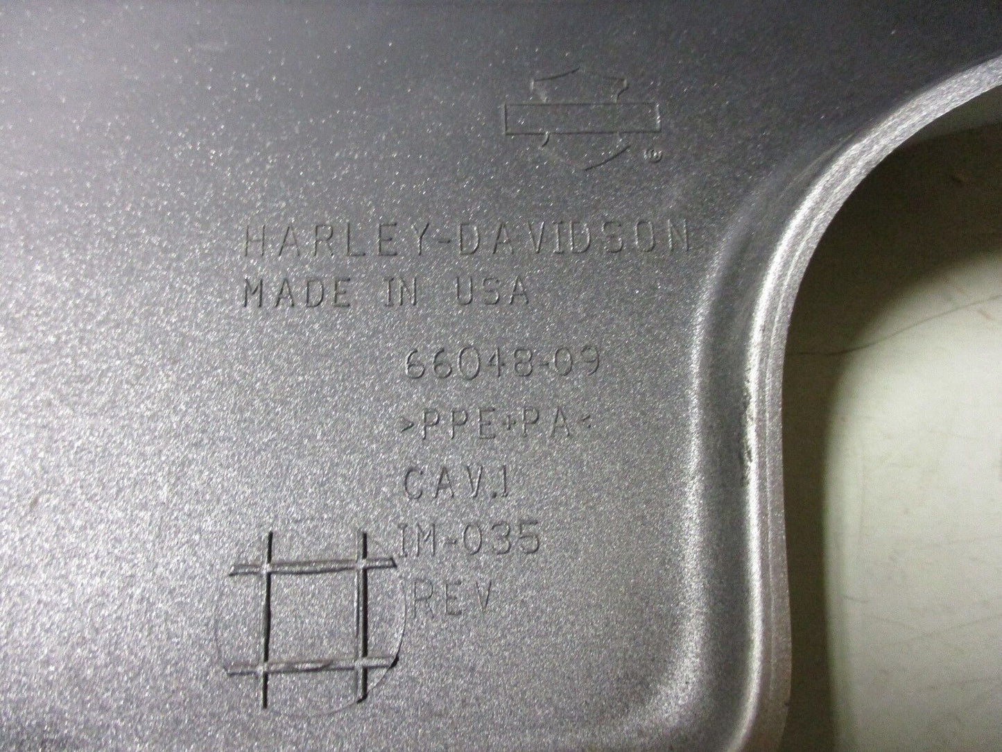 RIGHT SIDE COVER FOR 2009 AND LATER HARLEY-DAVIDSON TOURING MODELS - 66048-09