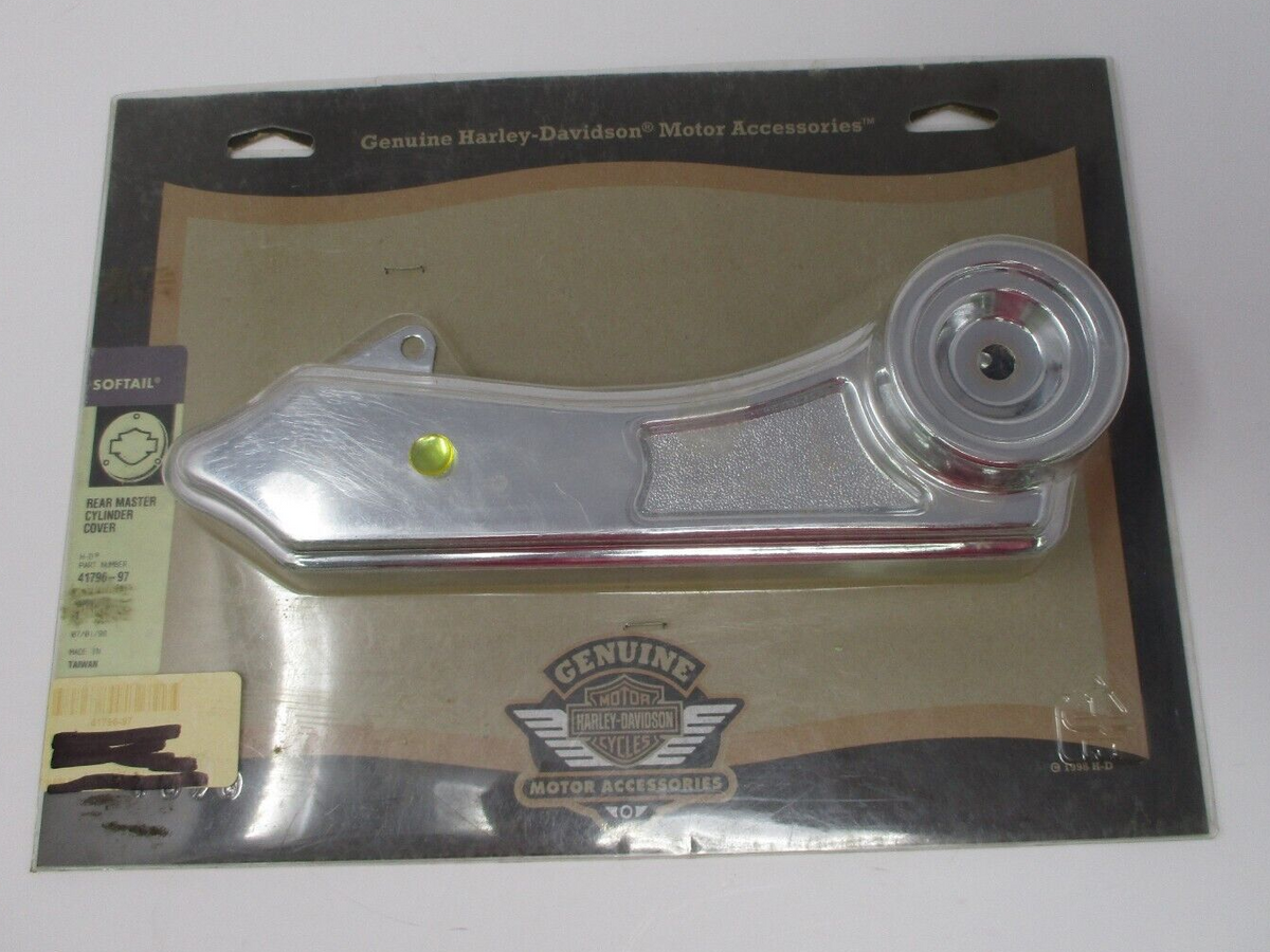 Harley-Davidson Chrome Rear Master Cylinder Cover 41796-97