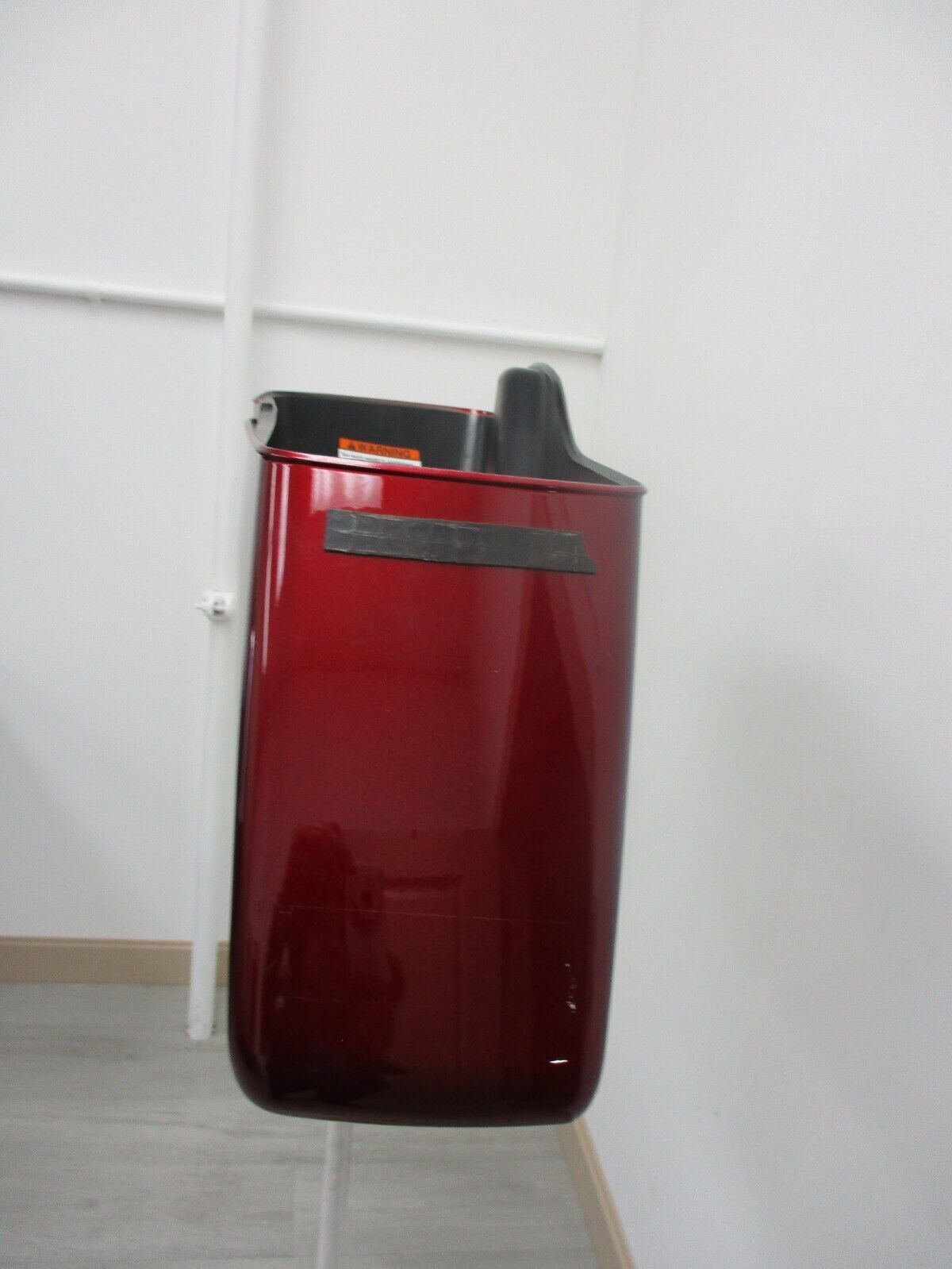 Harley Davidson OEM Left Saddlebag BLOOD RED 90200414 2014-Later