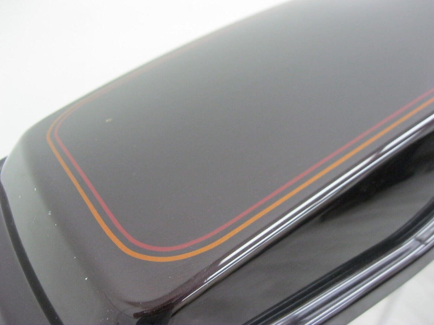 Harley-Davidson OEM Left Saddlebag Lid Burgundy with Detail 90200413 2014-Later