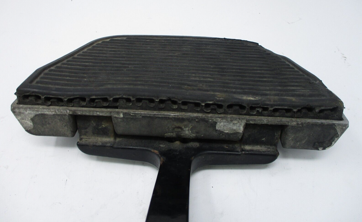 Harley Davidson OEM Touring Passenger Floorboards and Brackets 50613-91A