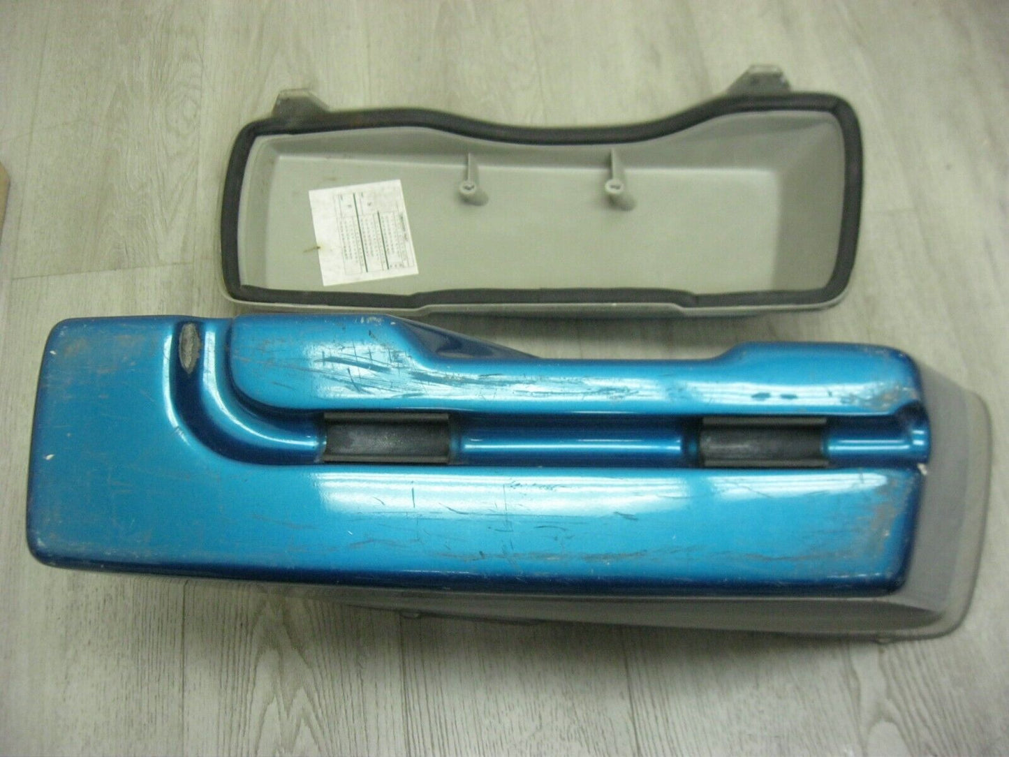Harley-Davidson OEM LEFT 93-2013 Touring Saddlebag & Lid Blue & Silver 90753-93