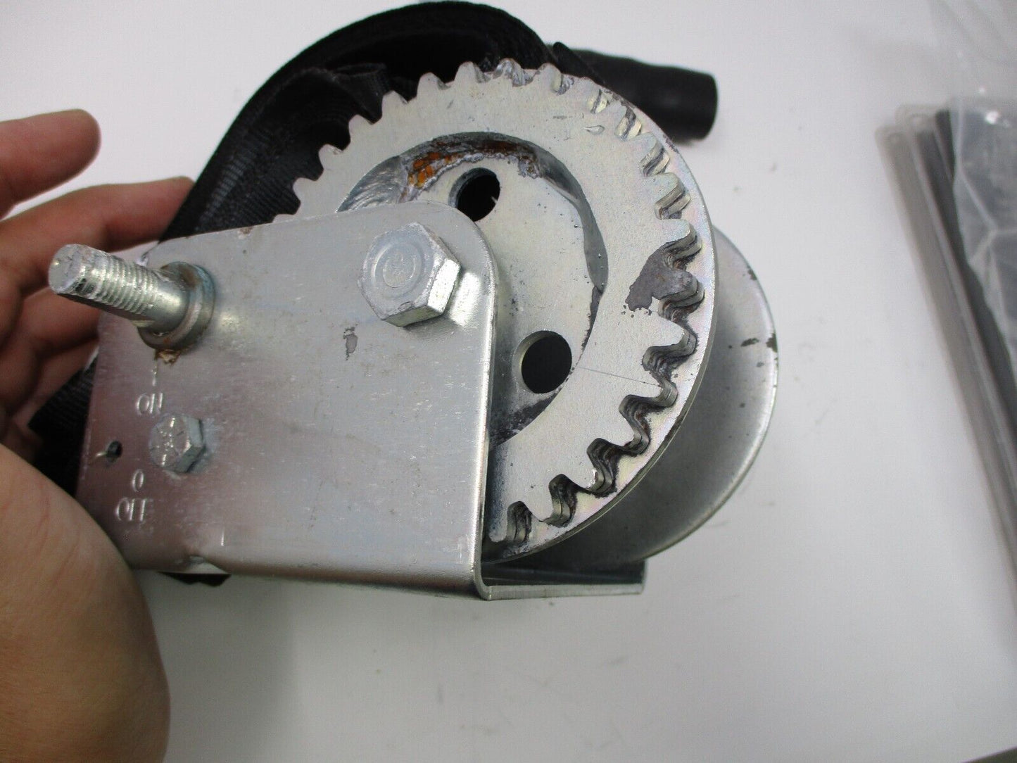 Dutton-Lainson+belt hook DL600A 600lbs Capacity Steel Pulling Hand Winch 5-1/2in