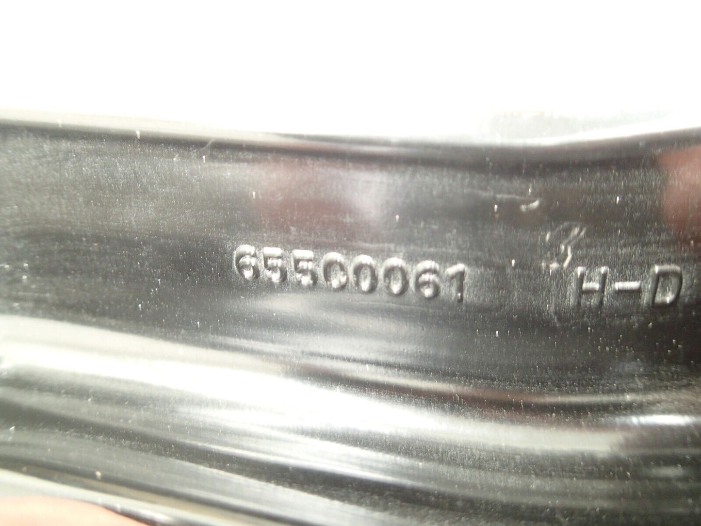 HARLEY-DAVIDSON HERITAGE SIDE EXHAUST MOUNT BRACKET 65500061 FLHC scuff FLHCS