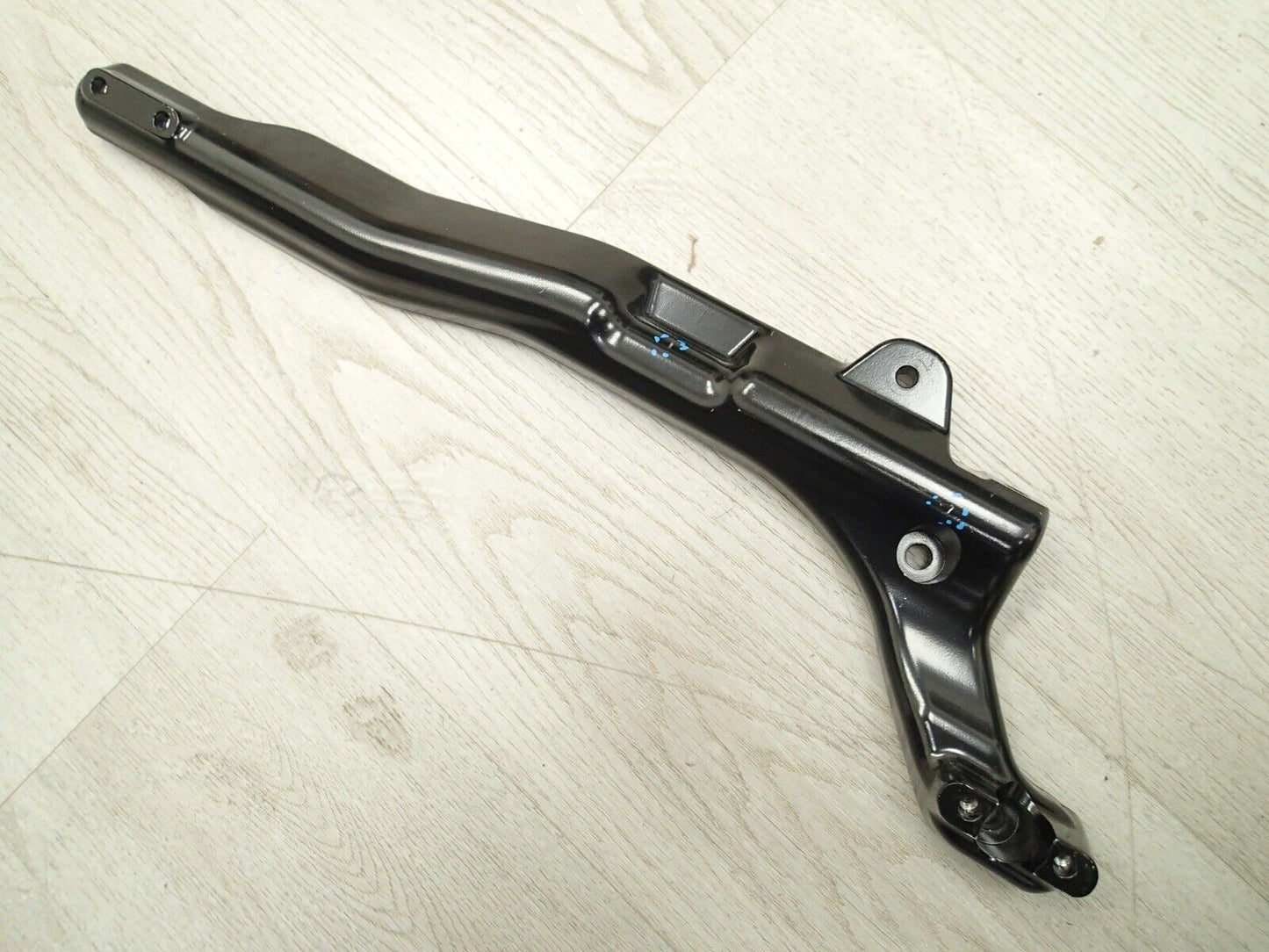 HARLEY-DAVIDSON HERITAGE SIDE EXHAUST MOUNT BRACKET 65500061 scuff