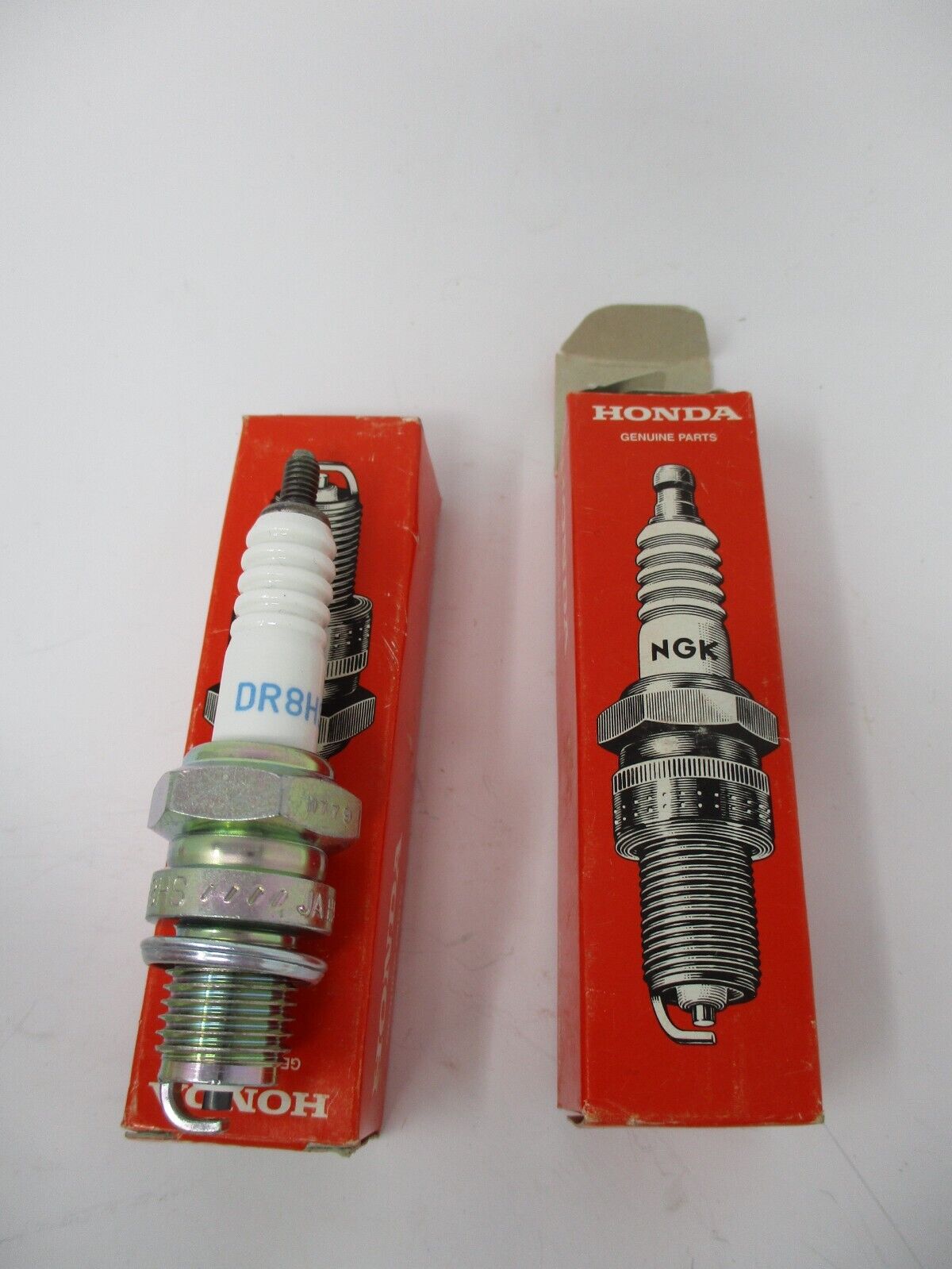 SET 2pcs NGK DR8HS Spark Plugs Honda (See Fitment Chart) #98066-58716