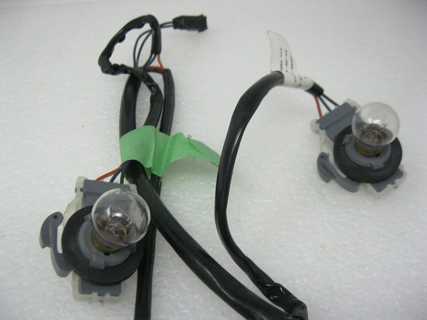 08 Harley Ultra Classic Electra Glide Light Sub Wire Harness 70648-00A w Bulbs