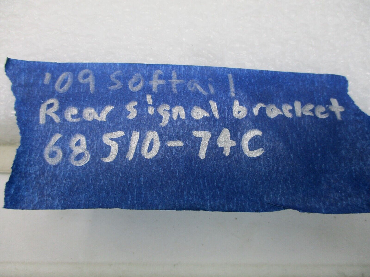 86 Up Touring HARLEY Davidson Rear Turn Signal Bracket 68510-74c 68145-98