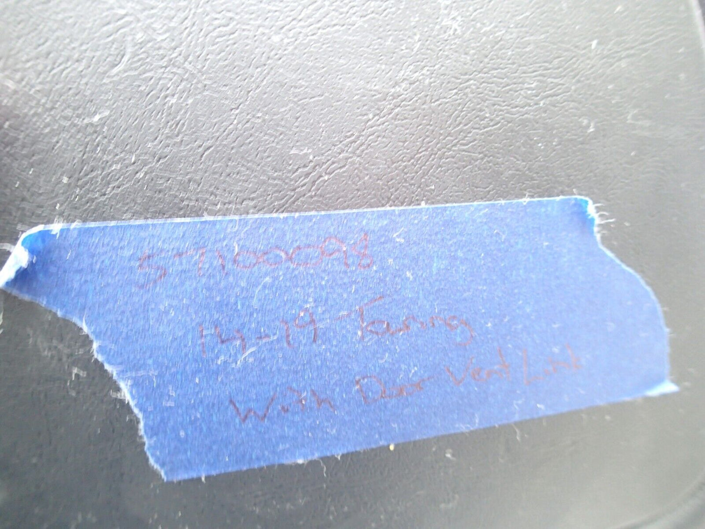 Harley-Davidson FRAME, GLOVE BOX, RIGHT 57100098