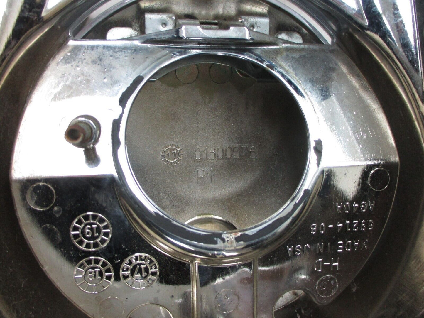 08-23 Harley Touring Fuel Gas Tank Dash Console Cover Push Button Lid OEM