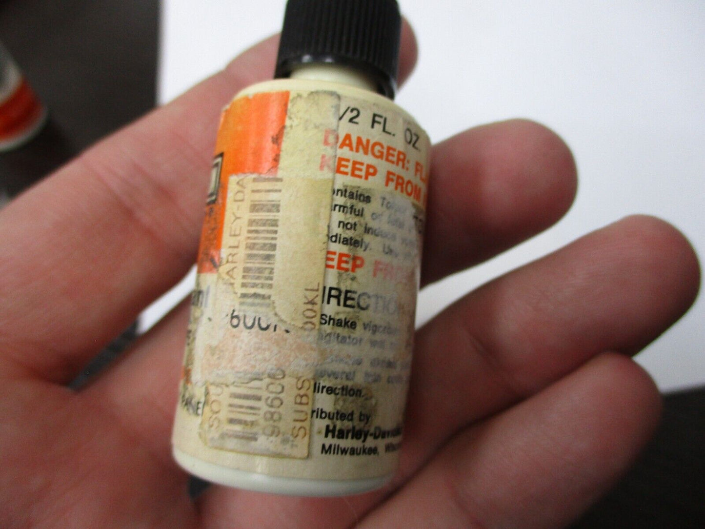 Harley-Davidson Tan Pinstripe Paint Part Number - 98601CLV