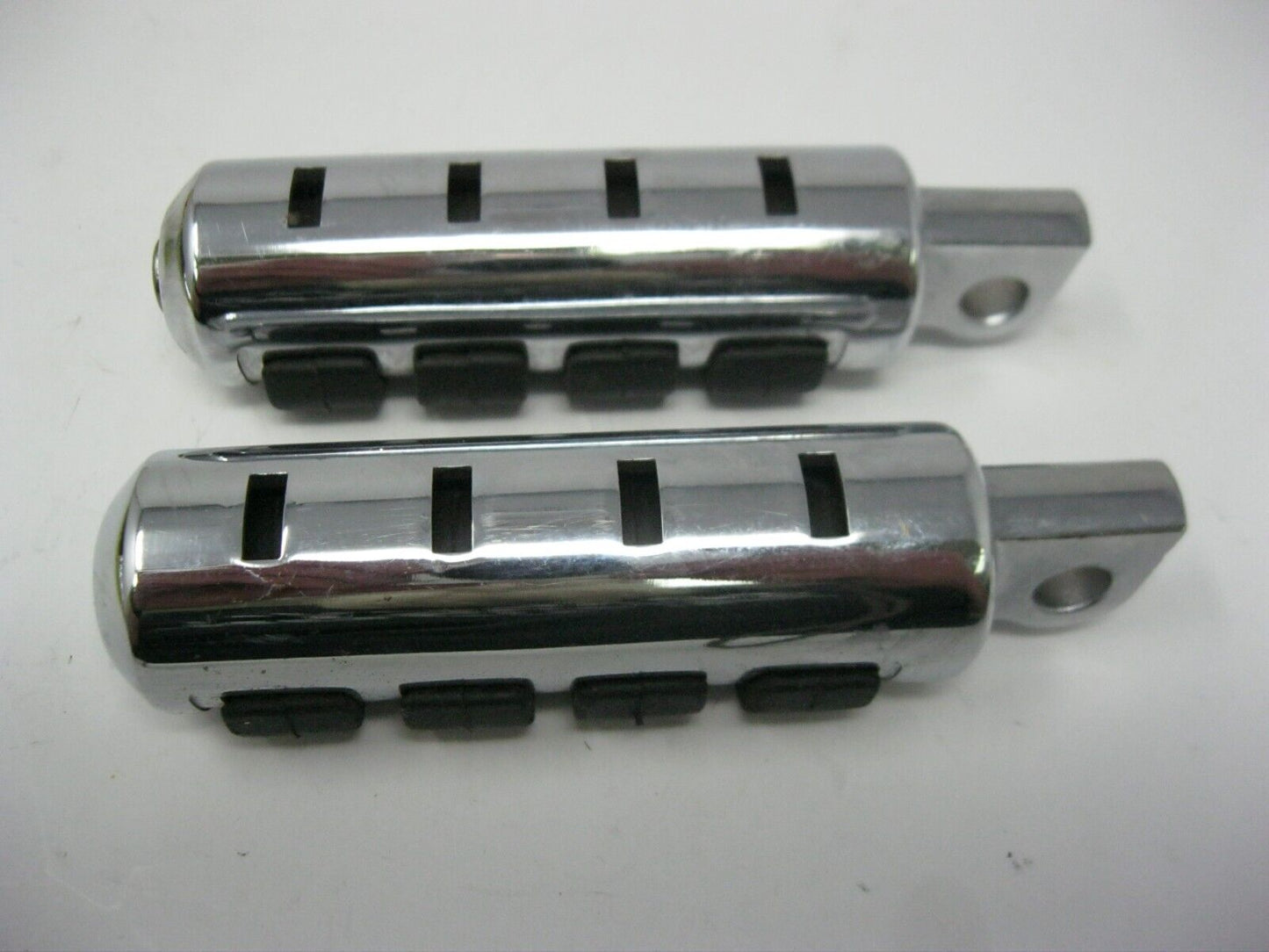 Drag Specialties Soft-Ride Small Peg W/ Male Mount for Harley Davidson DS-253505