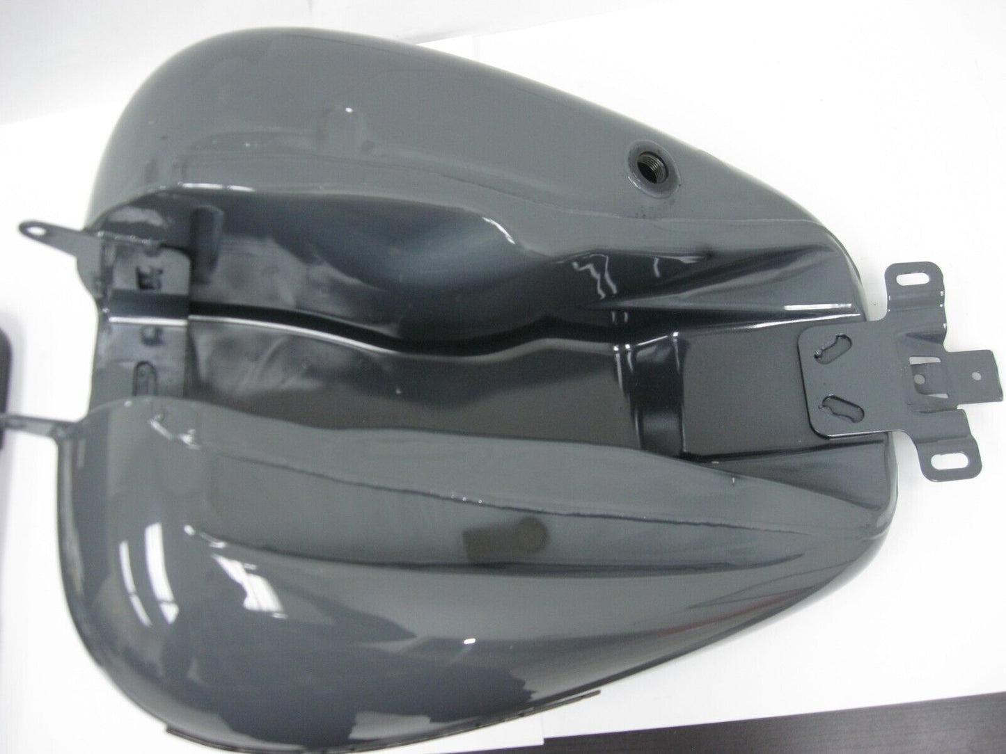 Harley Davidson OEM FLTR GREY 61356-08 Gas FUEL Tank gray STREET GLIDE