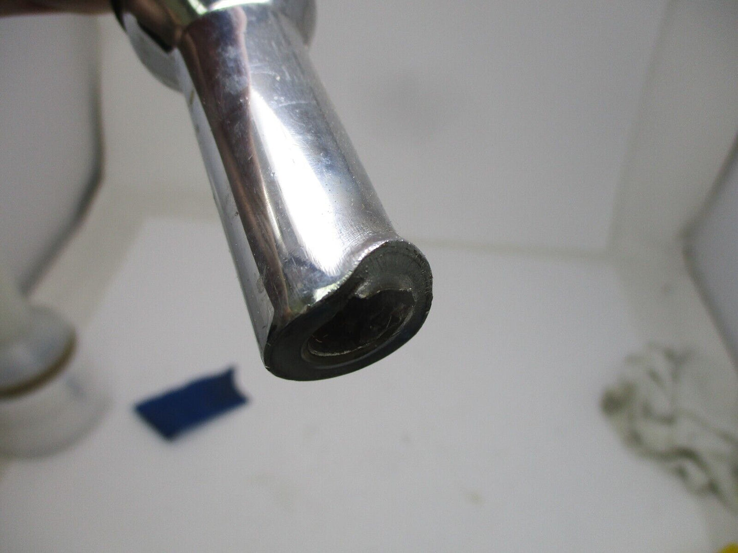 Solid Mount Peg Unbranded (Damaged)