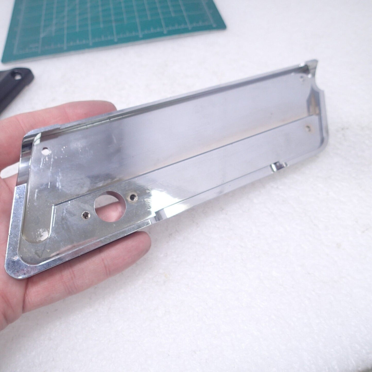Harley Electra Glide Ultra Limited Saddlebag Latch Faceplate CHROME 90601-93A
