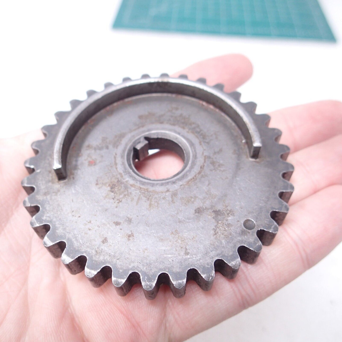 Genuine Harley SPROCKET cam drive 34 tooth 1999 to 2006 25563-99