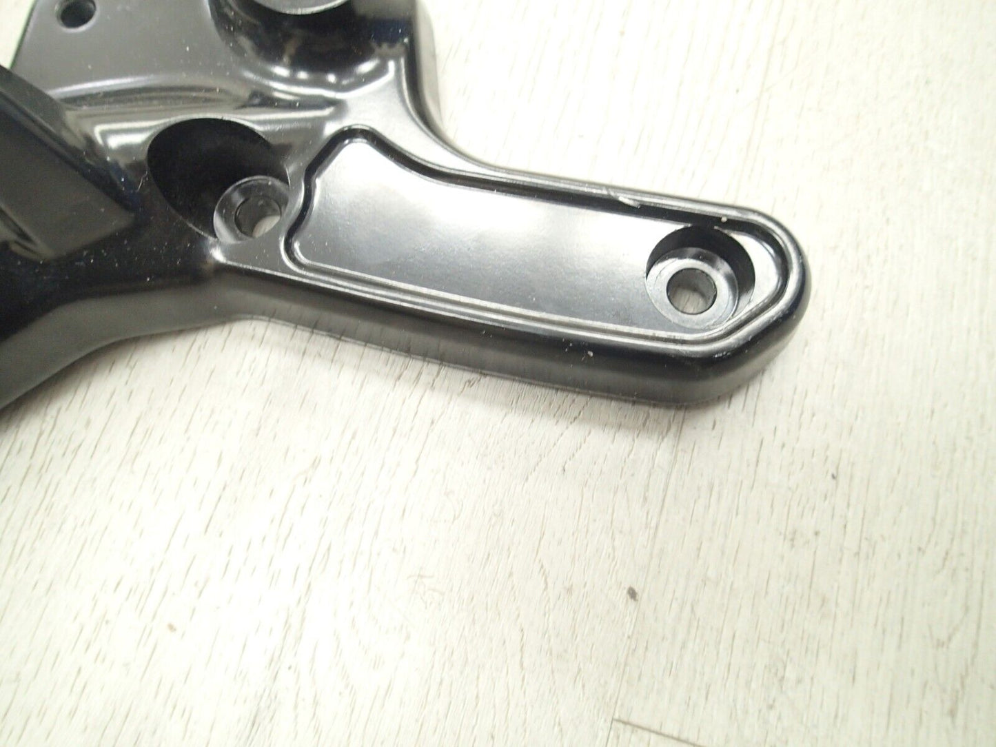 HARLEY DAVIDSON SOFTAIL EXHAUST MOUNT BRACKET OEM 65500063
