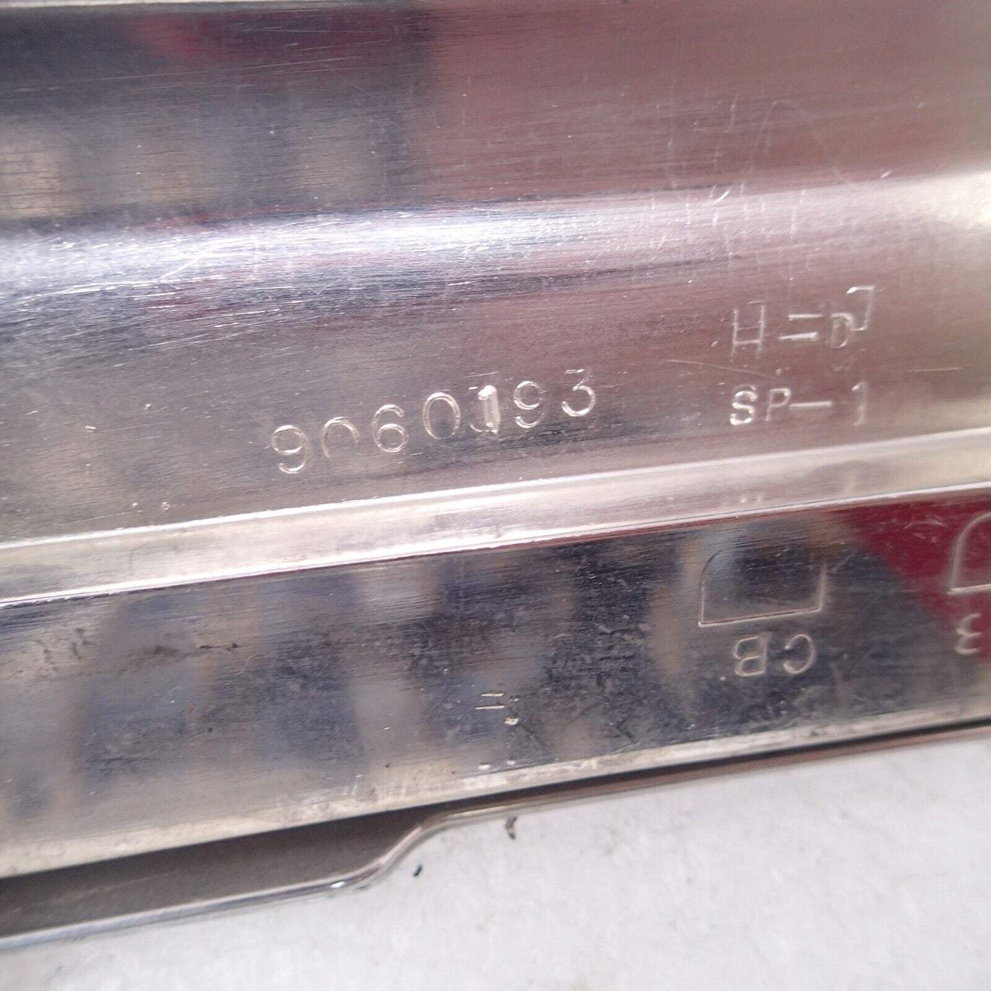 2009 Harley Electra Glide Right Saddlebag Latch Faceplate CHROME NO reflector