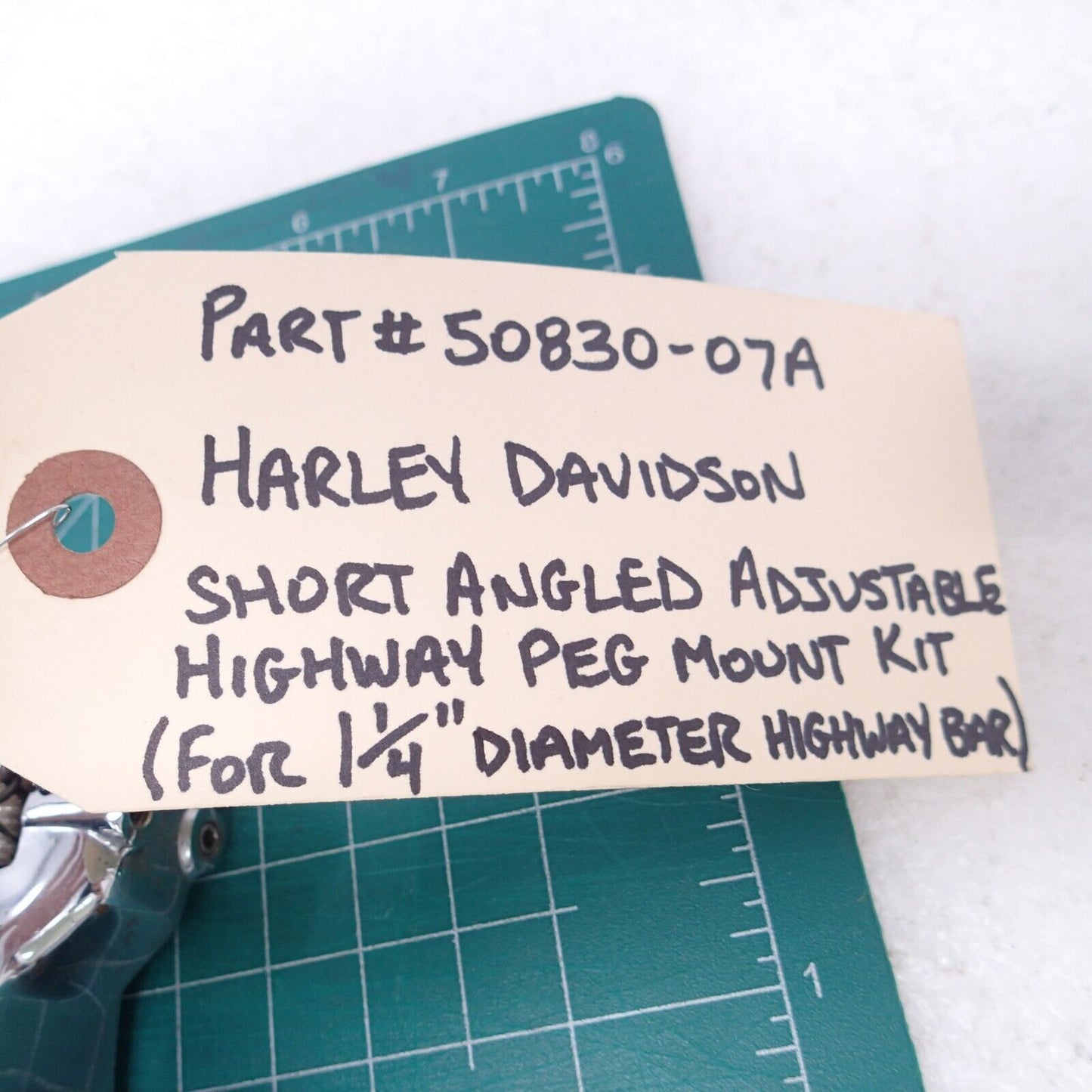GENUINE HARLEY DAVIDSON SHORT ANGLED ADJUSTABLE HIGHWAY PEG MOUNTS 50830-07A