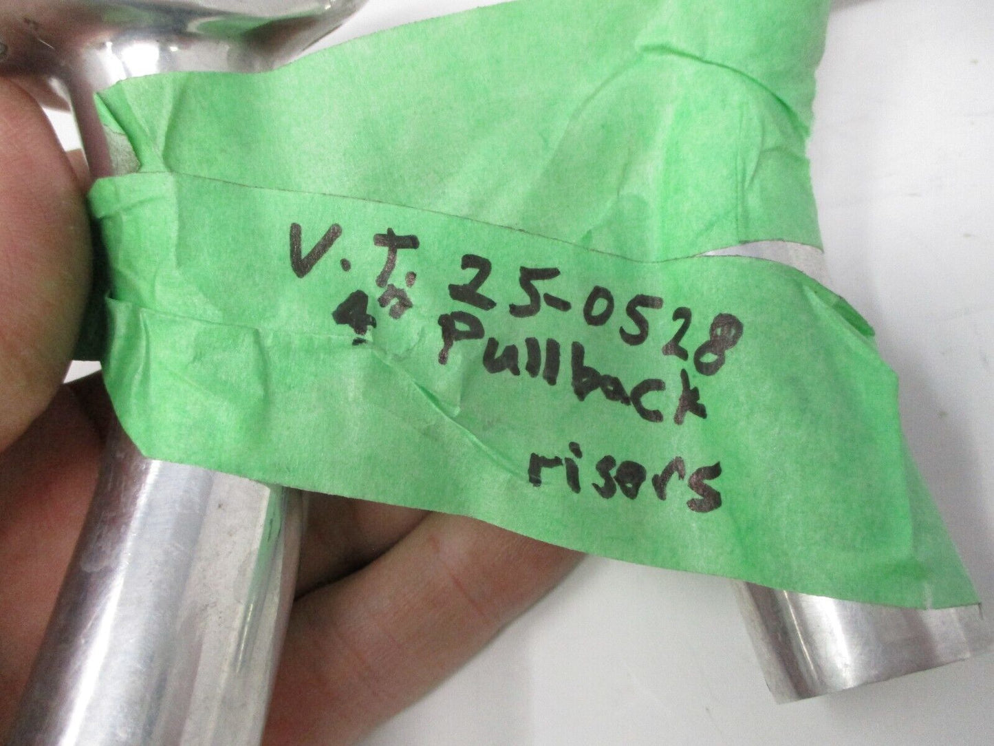 V.T 25-0528 1 1/8" Pullback Handlebar Risers