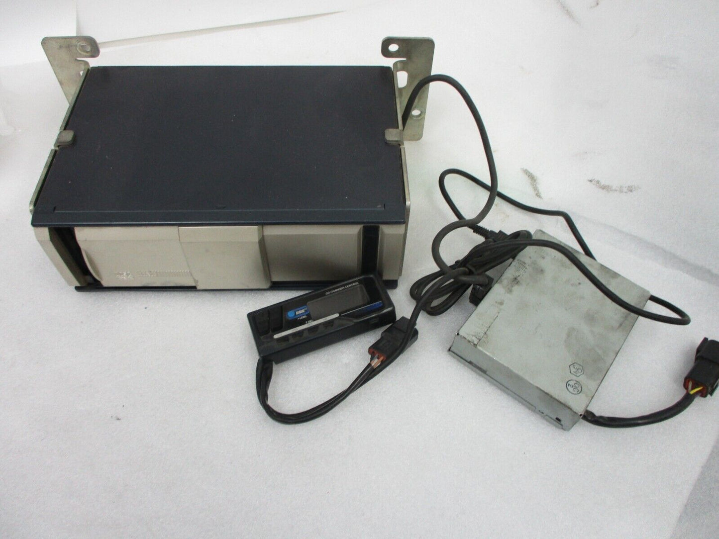 Harley-Davidson 12 Disc CD Changer 59695 NOT tested (Made Singapore)