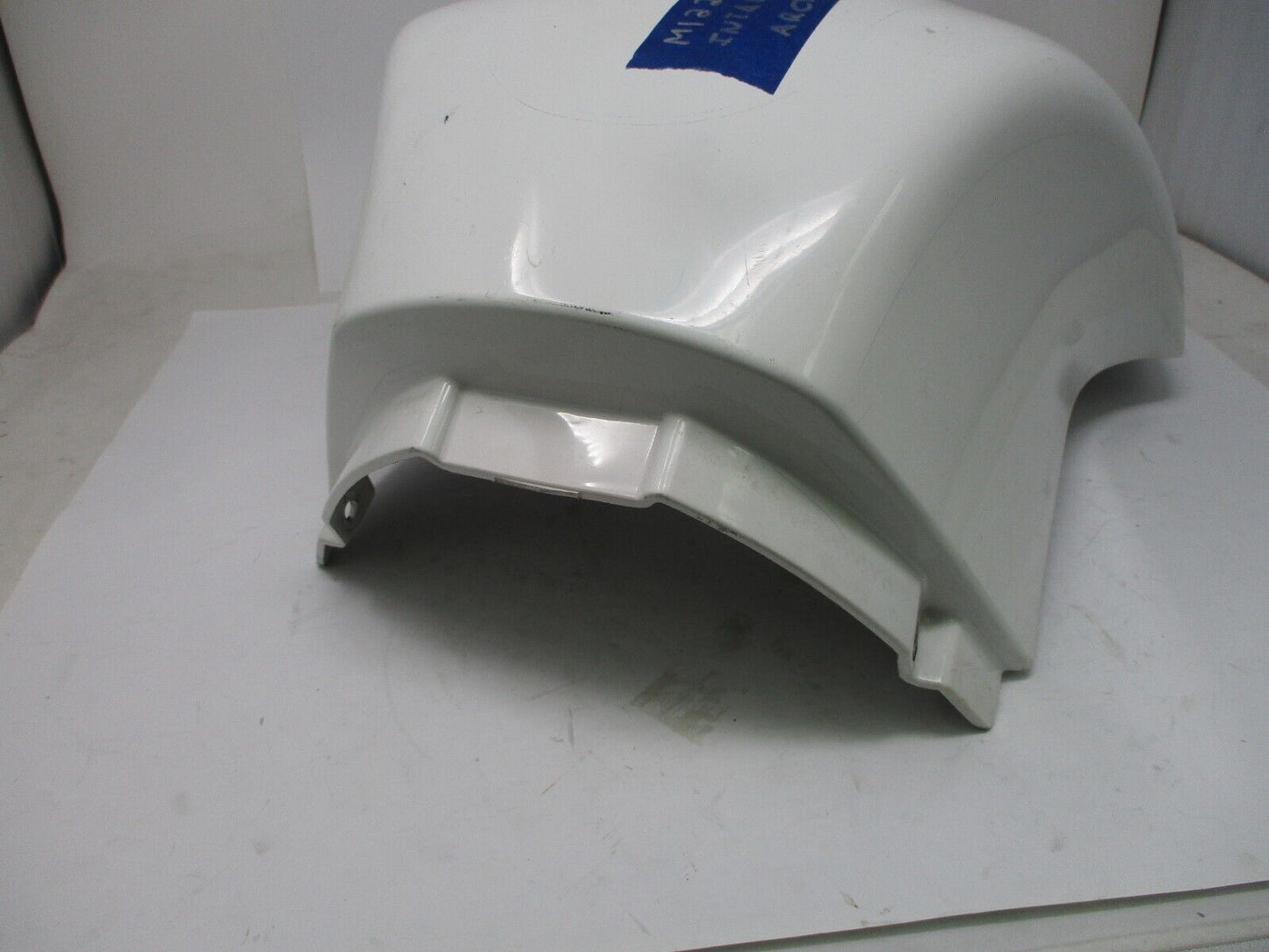 M1224.02A8MAW INTAKE COVER ASSEMBLY (arctic white) 2003-XB9R