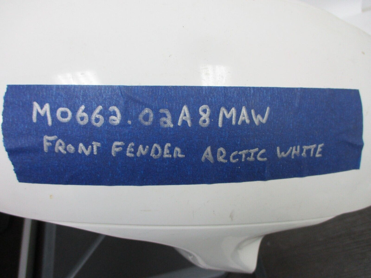 M0662.02A8MAW GENINE BUELL FRONT FENDER IN ARCTIC WHITE, ALL XB & 1125R / CR MOD