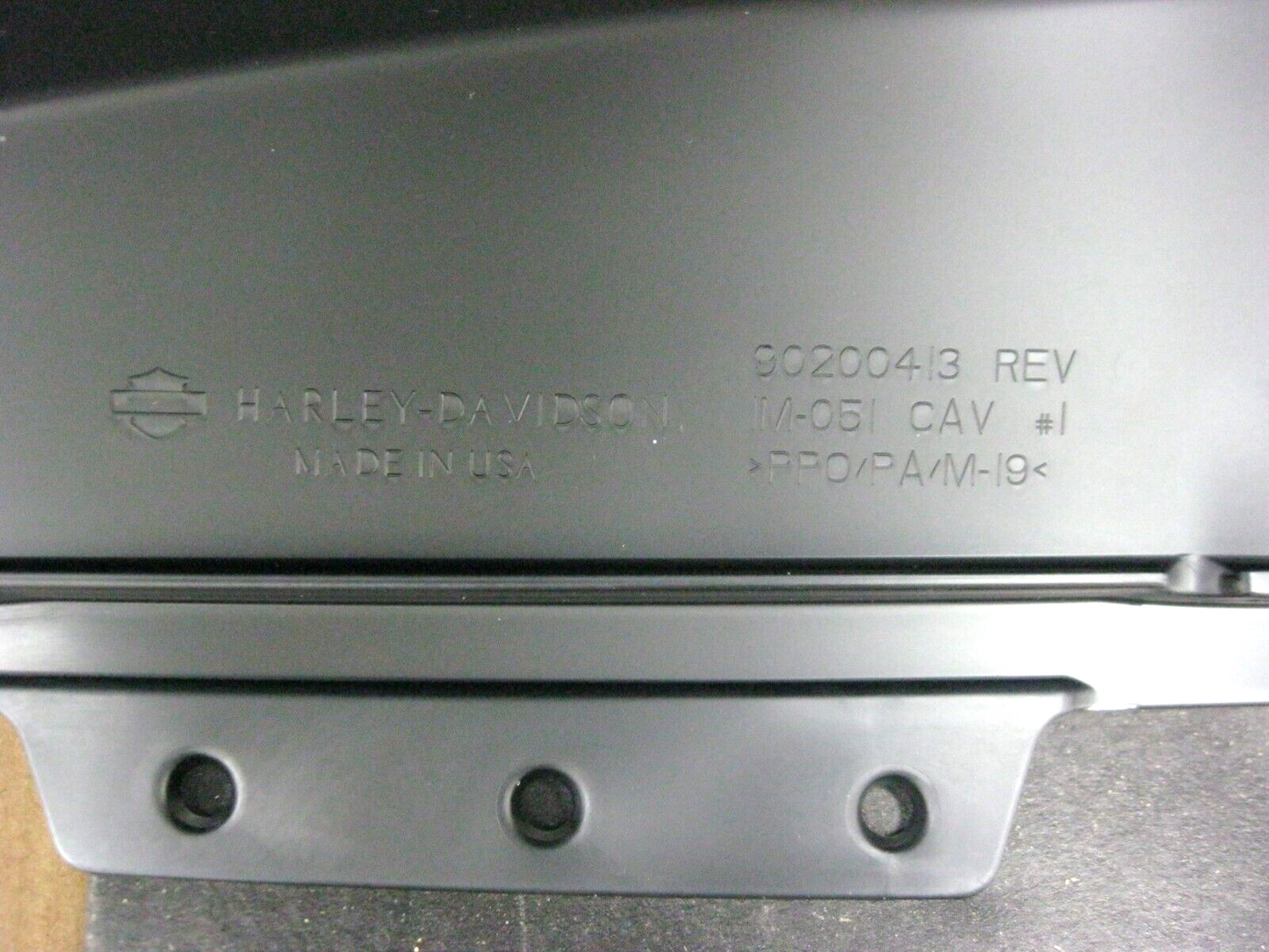 Harley-Davidson OEM 2014 & Later Left Hand Saddlebag Lid 90200413