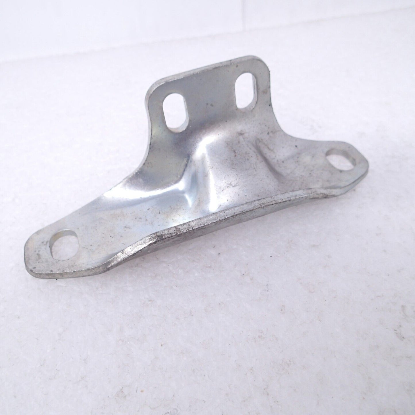 Harley Davidson Sportster 1200 & 883 Front Motor Engine Mount Bracket 16222-86