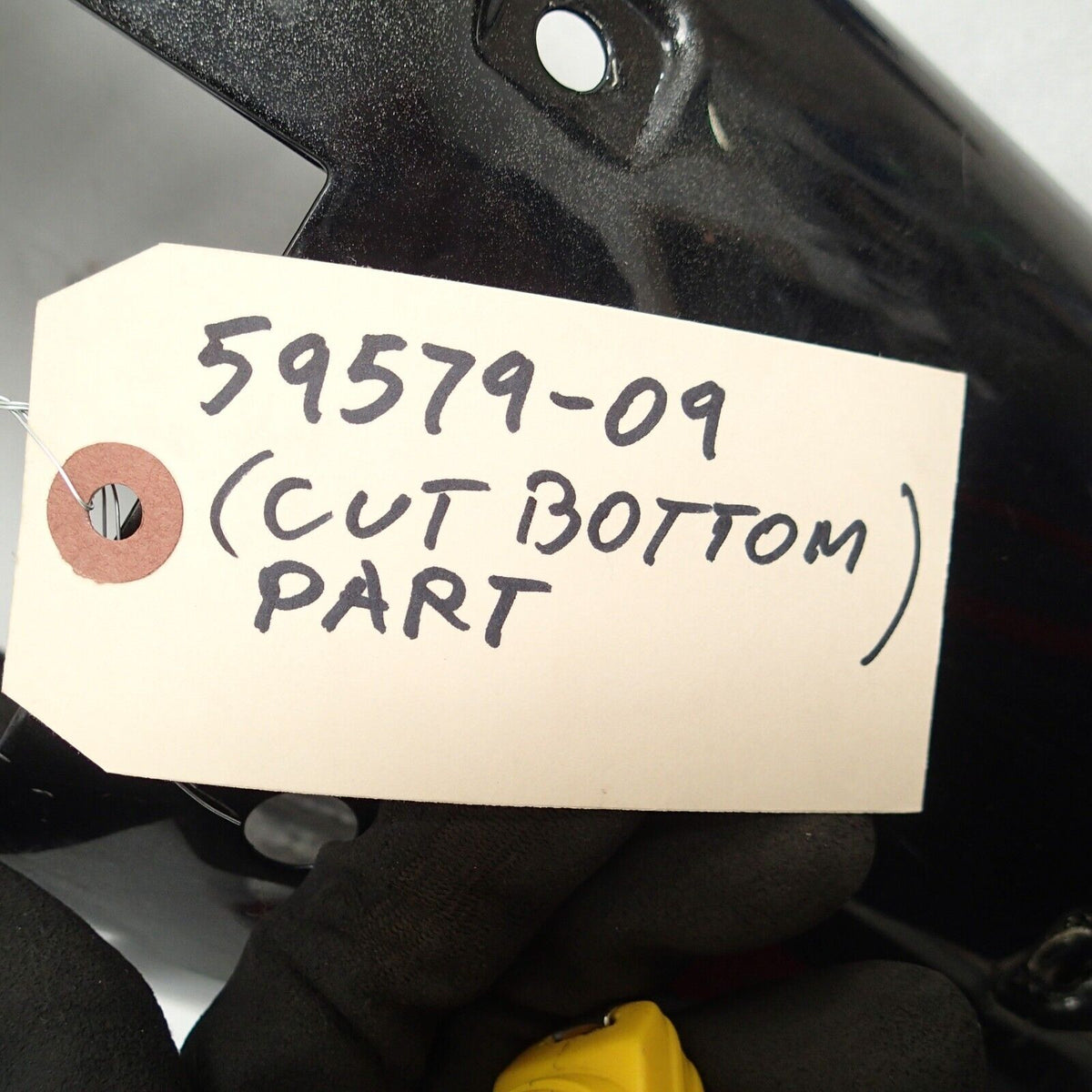 2009 FENDER (VIVID BLACK) (CUT BOTTOM PART) 59579-09 SEE viveo