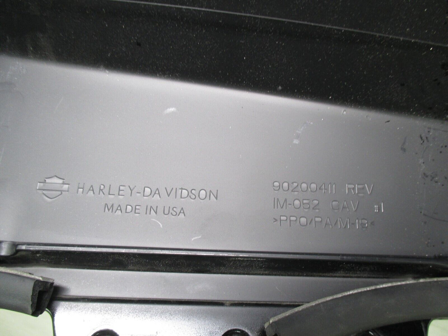 Harley Davidson OEM '14 - Later RH Vivid Black Saddlebag Lid 90200411