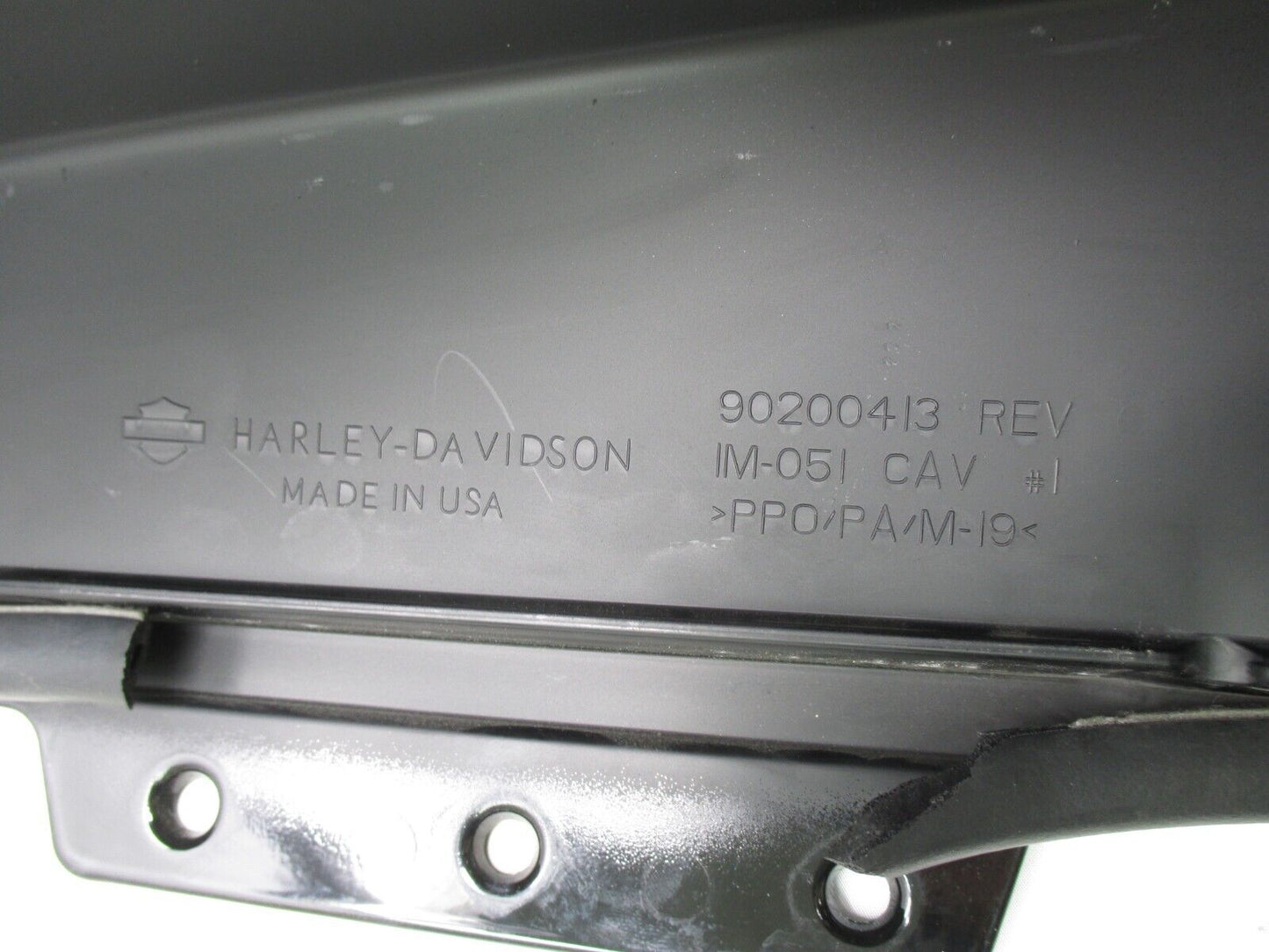Harley Davidson OEM '14 - Later LH Vivid Black Saddlebag Lid 90200413