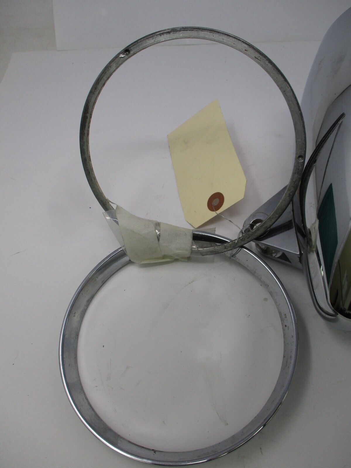 V-Twin 33-1205 5-3/4" Round Headlamp Bucket Rocket Style HAVE issue Read