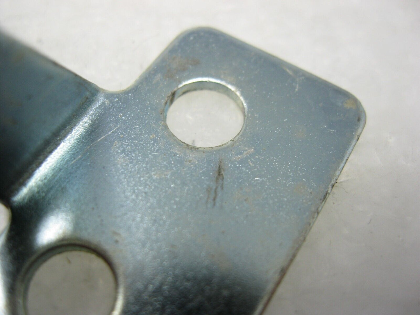 Harley-Davidson OEM 2000 FLHRSEI Vapour Valve Bracket (Early Models) 48475-00