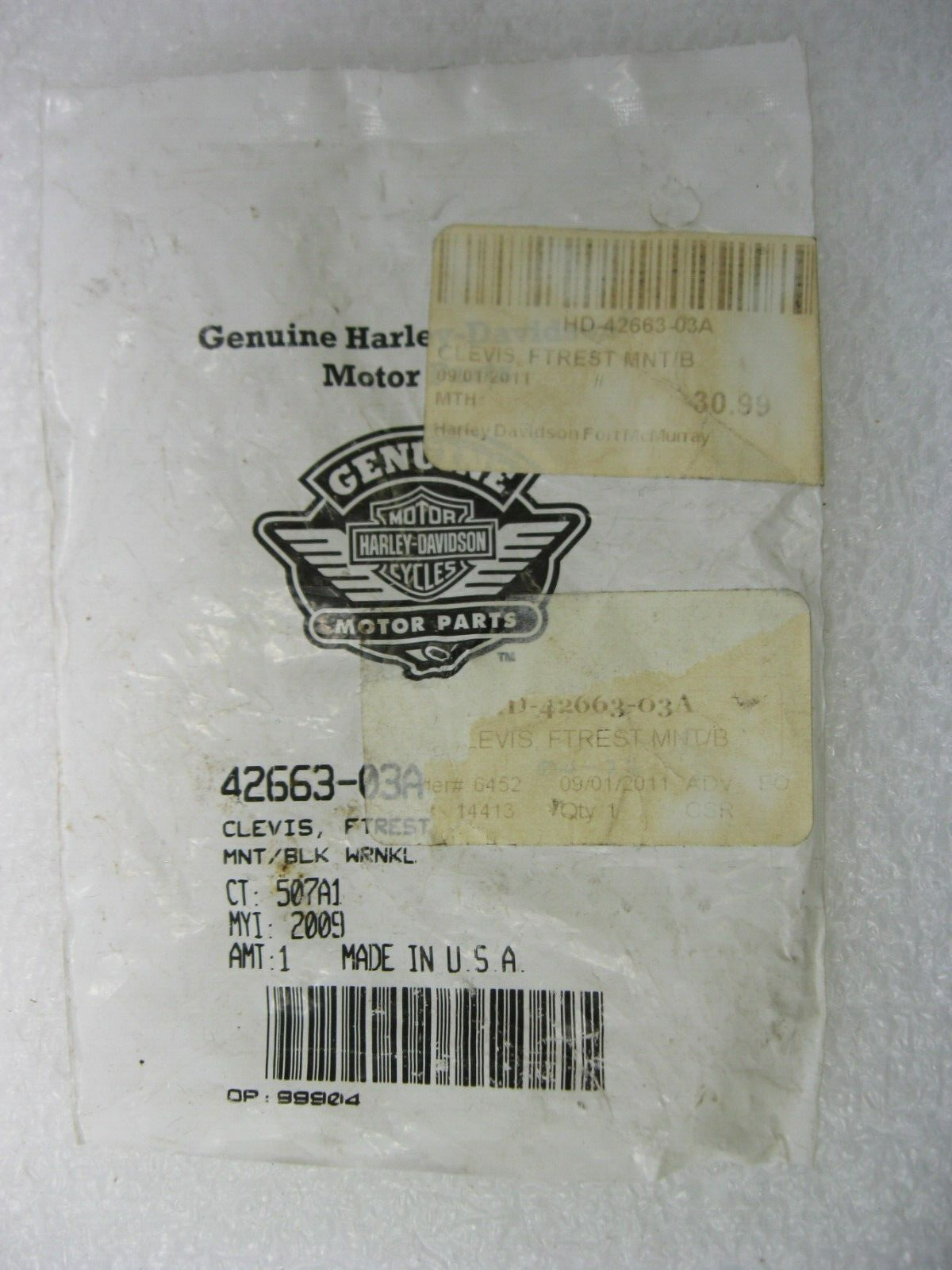 Harley-Davidson OEM 10-17 Black Wrinkle Dyna Footrest Mount Clevis 42663-03A