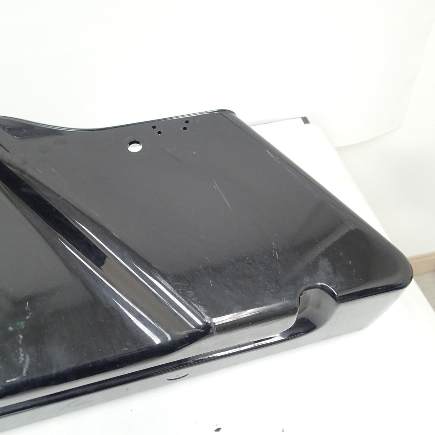 '14-'16 SADDLEBAG BOTTOM RIGHT (VIVID BLACK) HARLEY DAVIDSON 90201066DBX