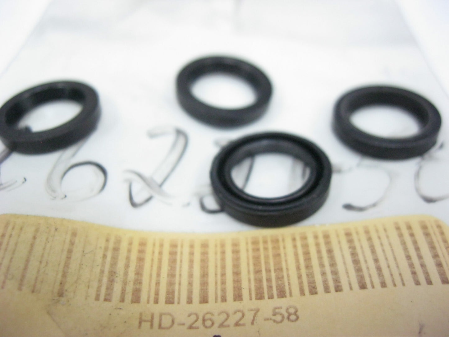 Harley-Davidson OEM 80-99 FLH, FLT, FXR Softail Oil Pump Seals (4-Pack) 26227-58