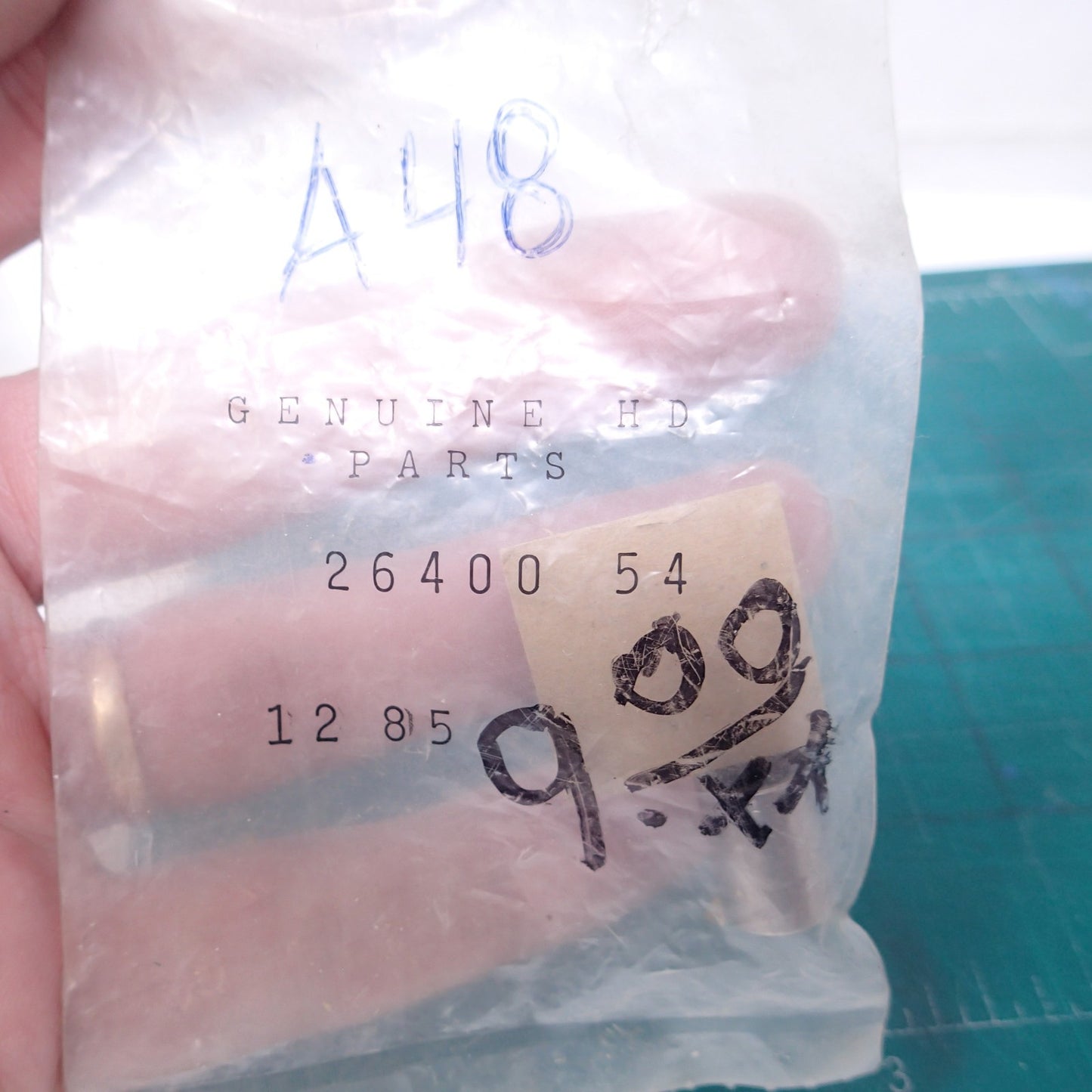 NOS OEM HARLEY DAVIDSON OIL PUMP RELIEF VALVE PN 26400-54