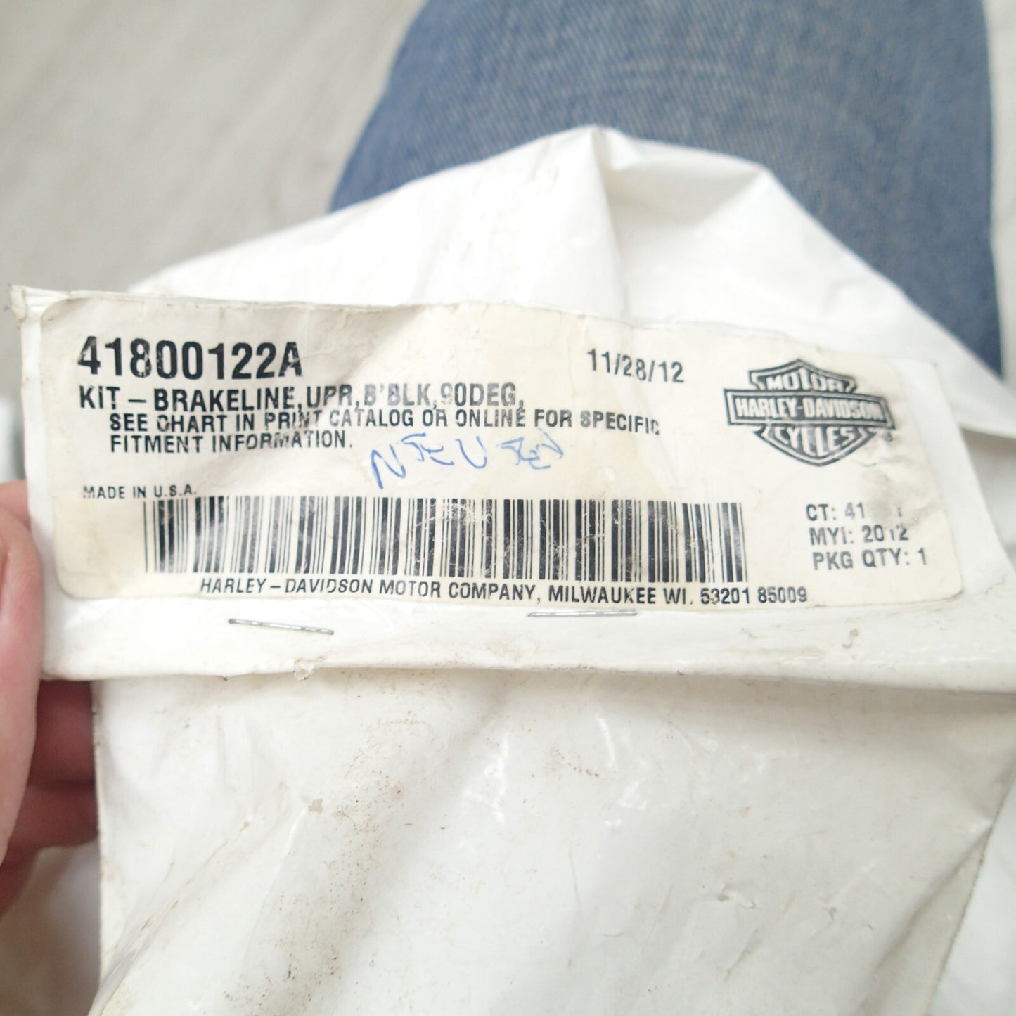 Harley-Davidson OEM DYNA/FXST Front Upper Brake Line Black 41800122A