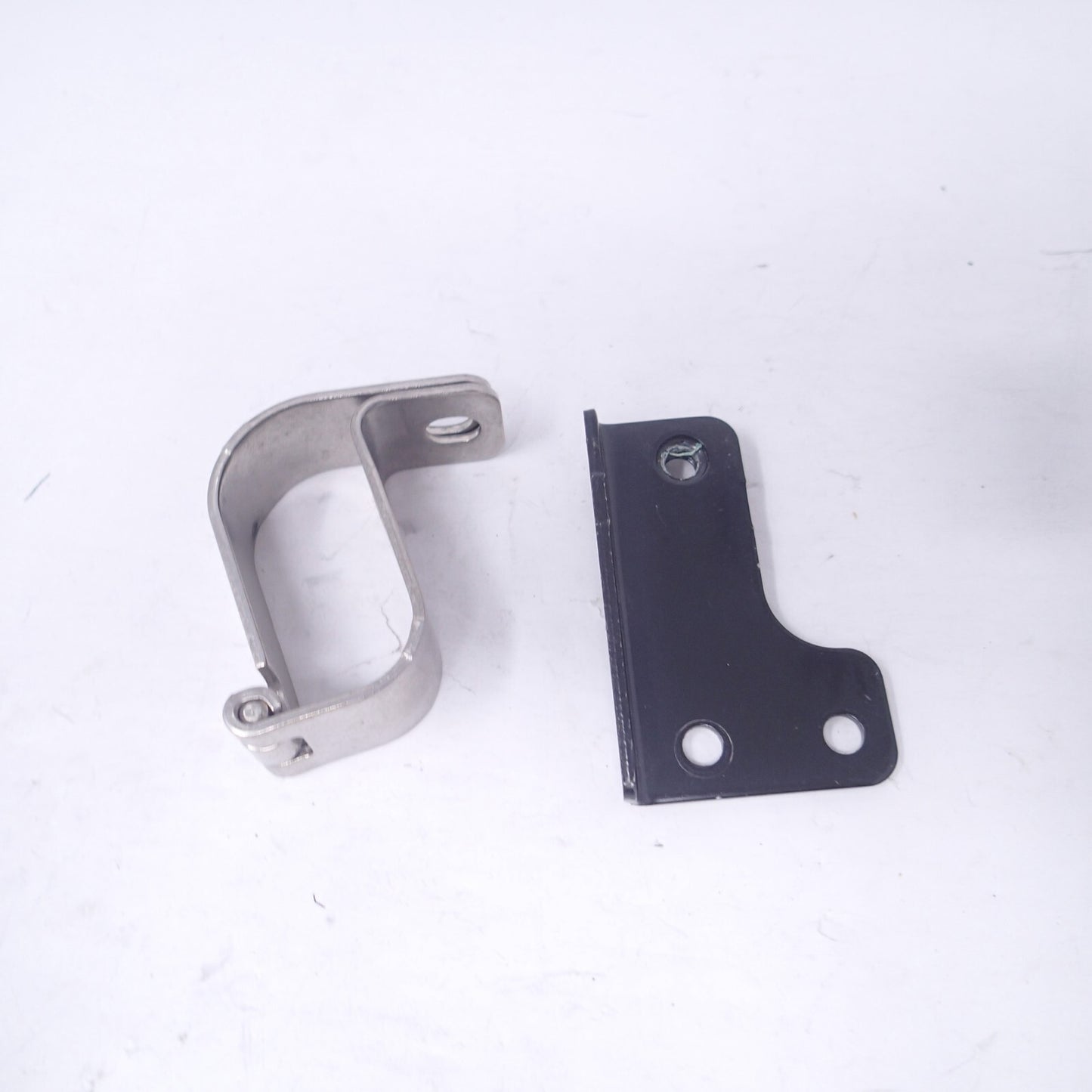 09-23 HARLEY OEM TOURING FLHT FLHX CROSSOVER EXHAUST MOUNTING CLAMP + BRACKET