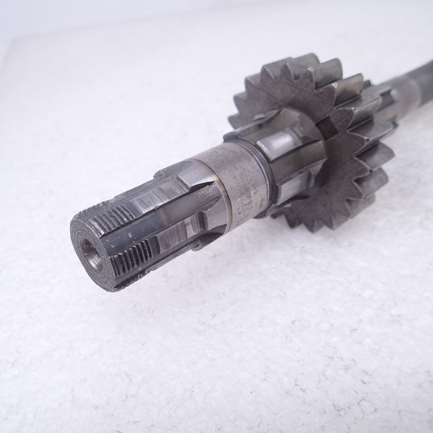 79-84 MAINSHAFT HARLEY IRONHEAD SPORTSTER XLCH XLH 35046-71A USED