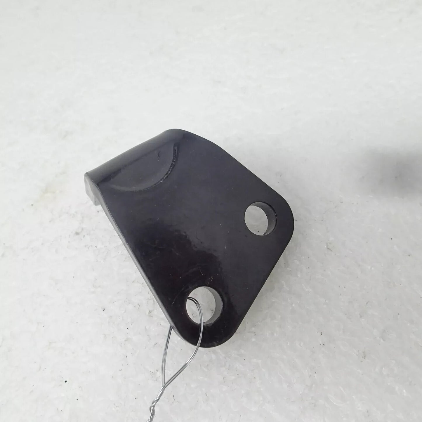 06-17 Harley Davidson FXD Dyna Rear Belt Guard Mount Bracket 49216-06