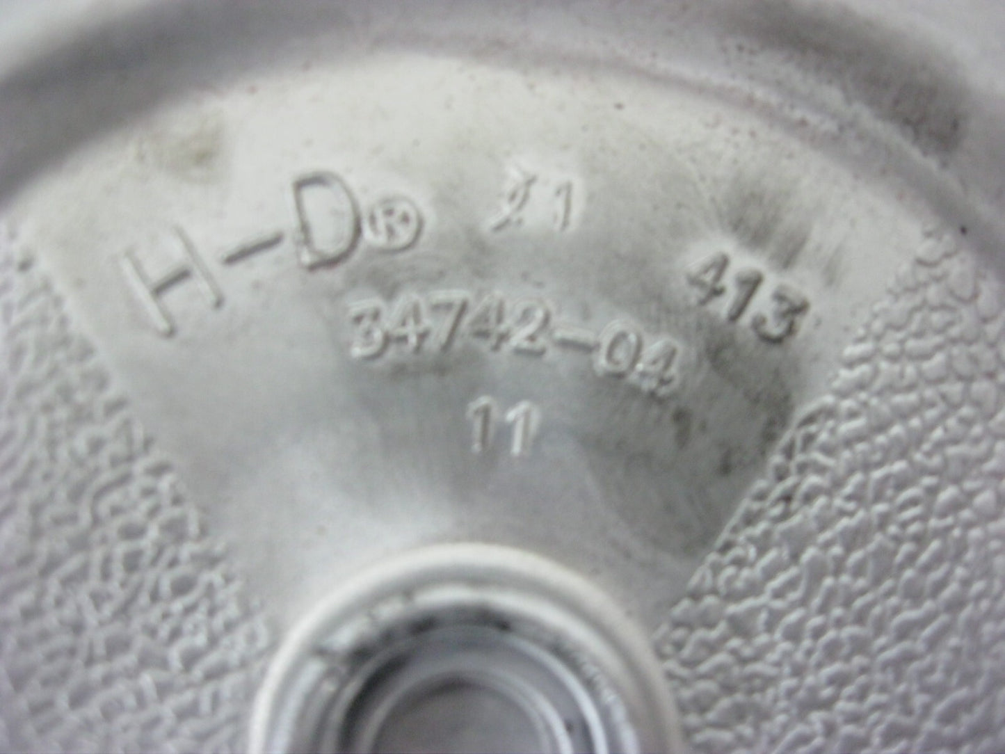 Harley-Davidson OEM 04-22 XL Polished Derby Cover (Casting# 34742-04) 34992-04