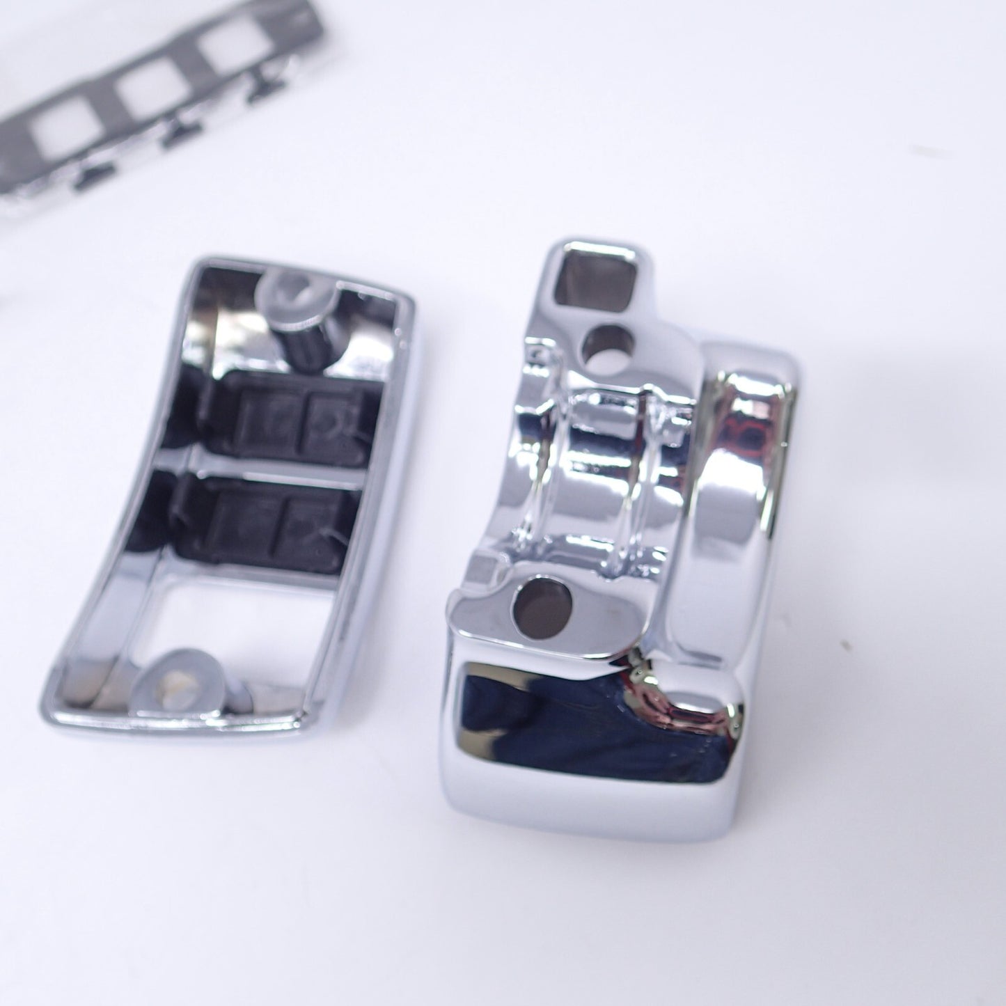 Harley Davidson Auxiliary Accessory Switch Housing Kit - New - 70213-02C