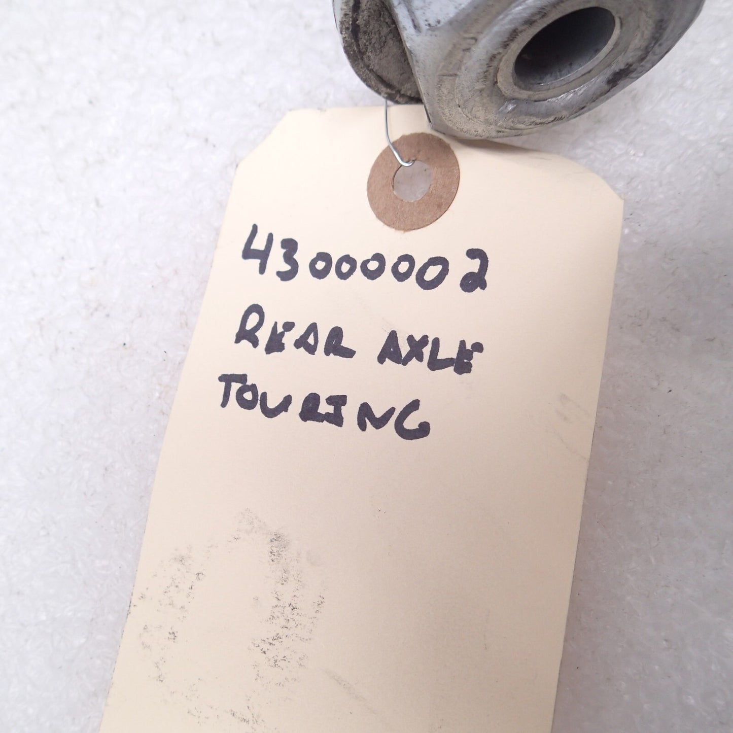 16 Harley Road Glide Touring FLTRXS OEM Rear Wheel Axle Bolt Shaft 43000002