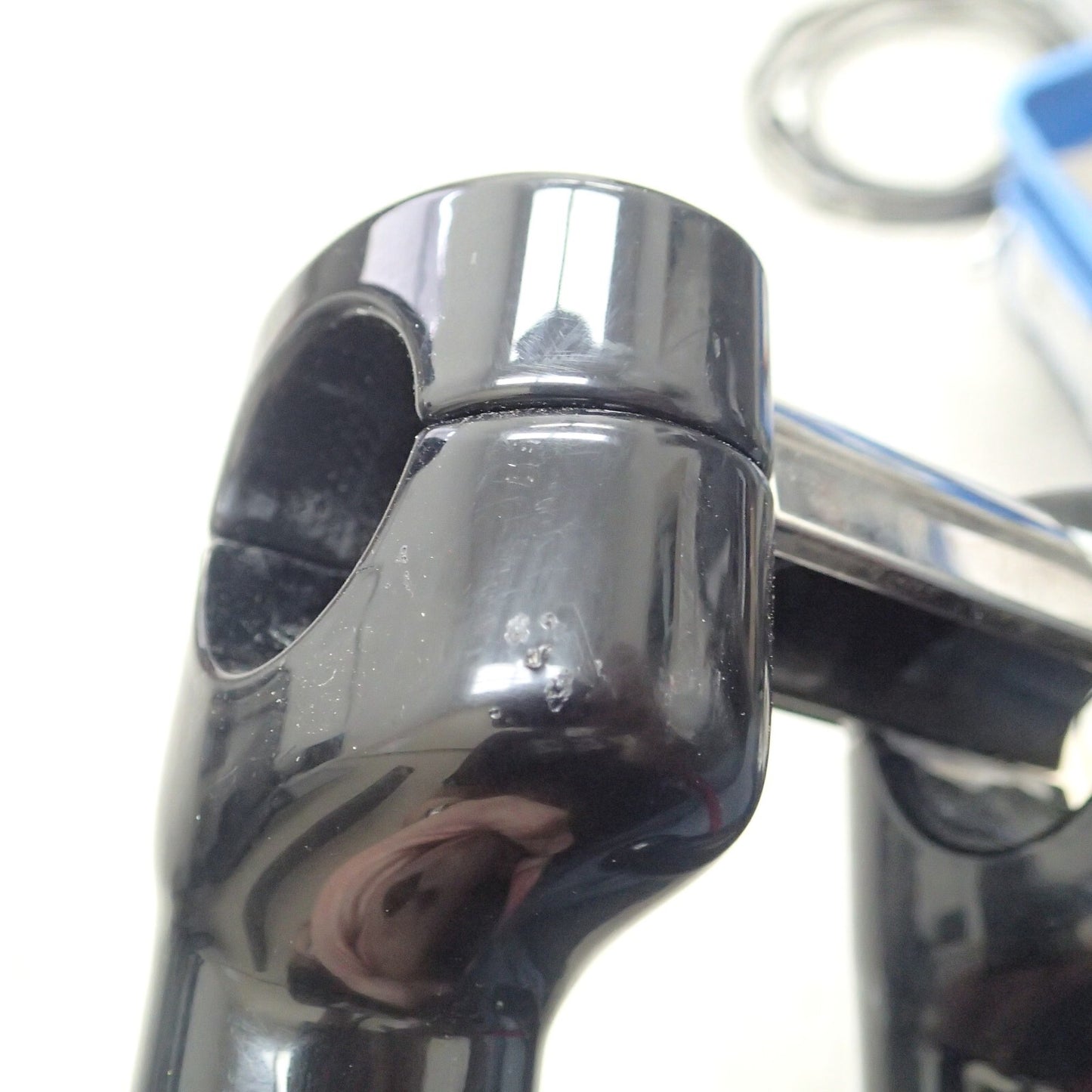 HARLEY-DAVIDSON DYNA BLACK HANDLEBAR RISER TOP CLAMP 59783-08 56898-08